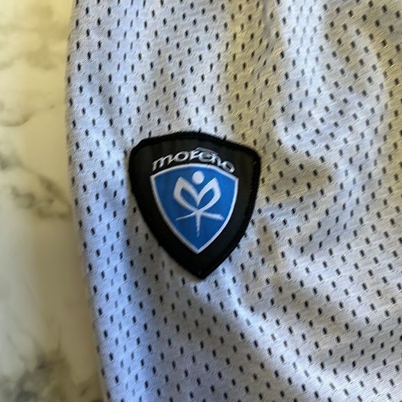 Mesh Reversible Athletic Shorts - Picture 5 of 7